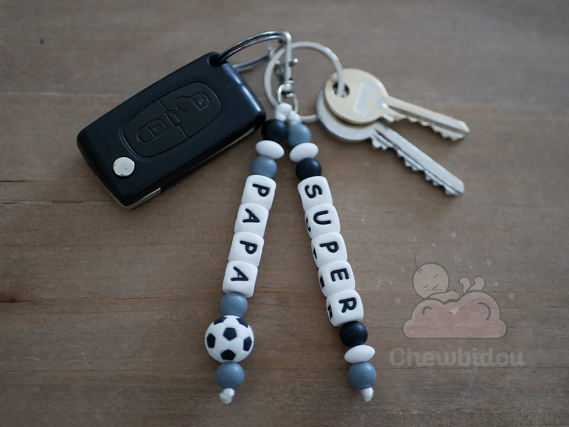 Porte-clés prénom personnalisé ballon de football - Cadeaux