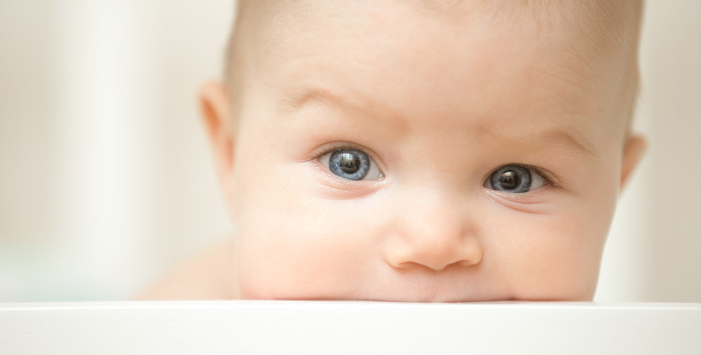 Dents de bébé : à quel âge bébé fait ses dents ?
